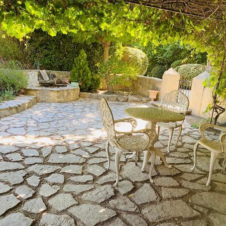Gite Des Carmes And Spa Le Thor Exterior foto