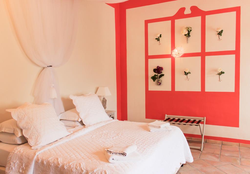 Gite Des Carmes And Spa Le Thor Exterior foto