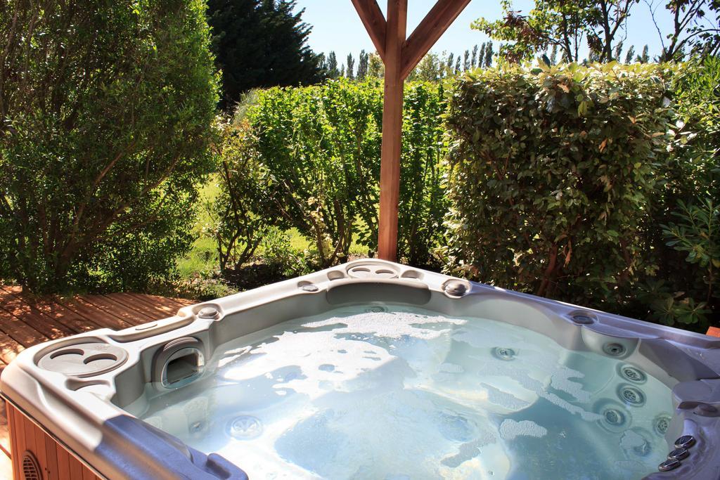 Gite Des Carmes And Spa Le Thor Exterior foto